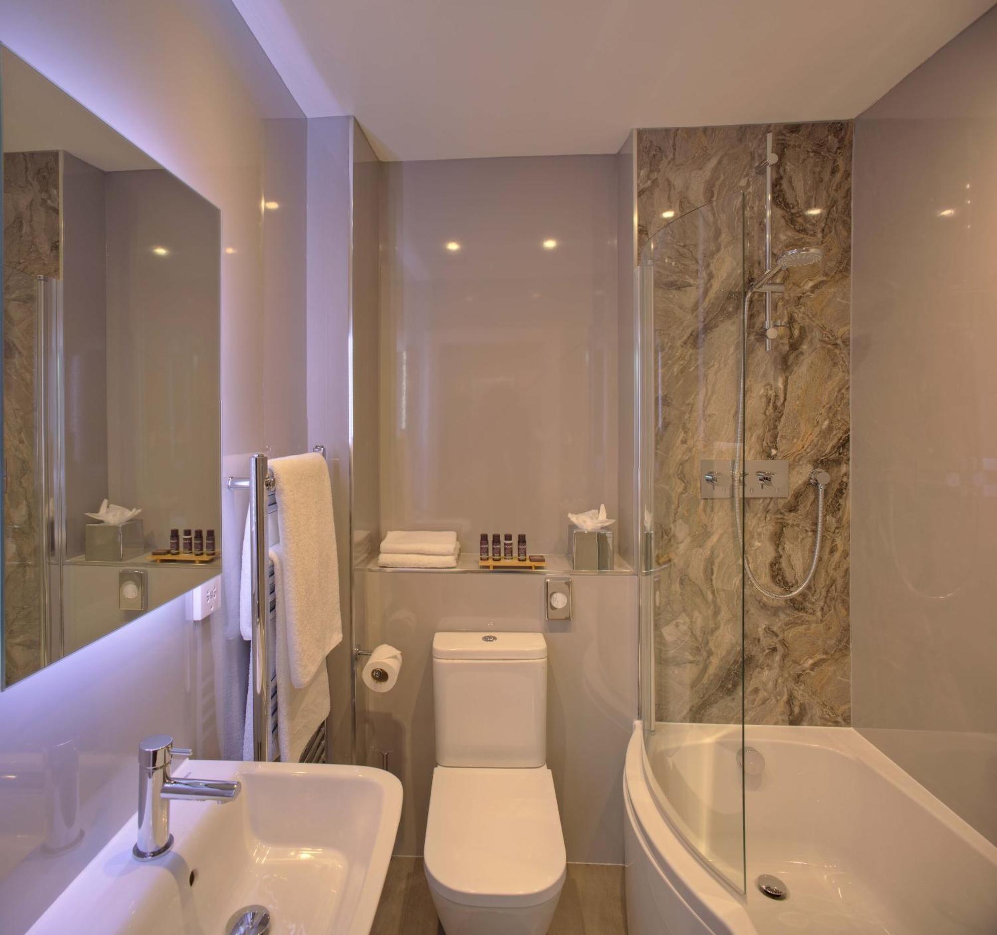 Denbies Vineyard Hotel Dorking Room photo